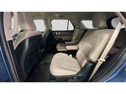 Used 2020 Ford Explorer XLT w/ Comfort Package AWD/4WD image 15
