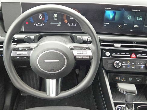 Certified 2025 Hyundai Santa Cruz SE image 25