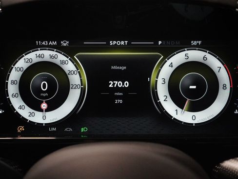 Used 2025 Aston Martin V8 Vantage Coupe image 19