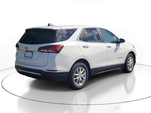 Used 2024 Chevrolet Equinox LT FWD image 6