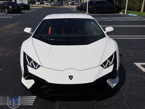Used 2023 Lamborghini Huracan Tecnica RWD image 12