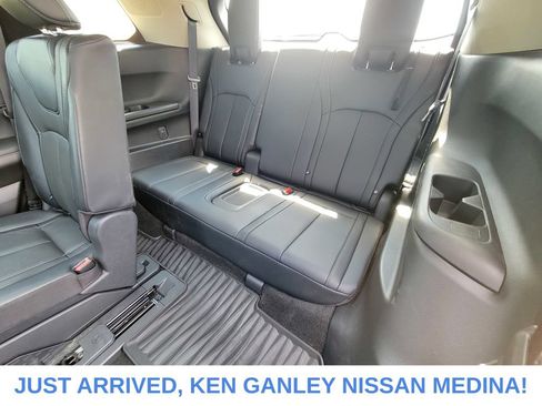 Used 2023 INFINITI QX60 Luxe w/ Performance Audio Package AWD/4WD image 18