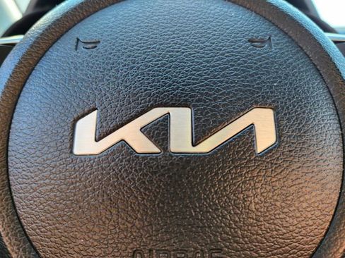 Used 2024 Kia Forte LXS FWD image 32