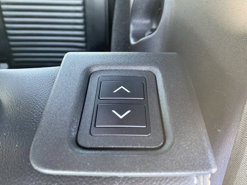 Used 2023 Land Rover Discovery S R-Dynamic AWD/4WD image 16