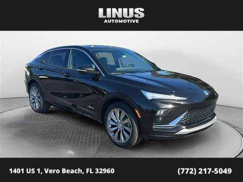 New 2025 Buick Envista Avenir image 1