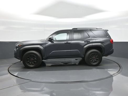 Certified 2025 Toyota 4Runner TRD Off-Road Premium AWD/4WD image 4