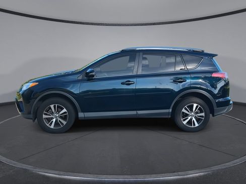 Used 2018 Toyota RAV4 XLE FWD image 5