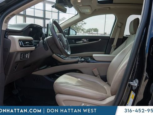 Used 2022 Lincoln Nautilus Reserve AWD/4WD image 3