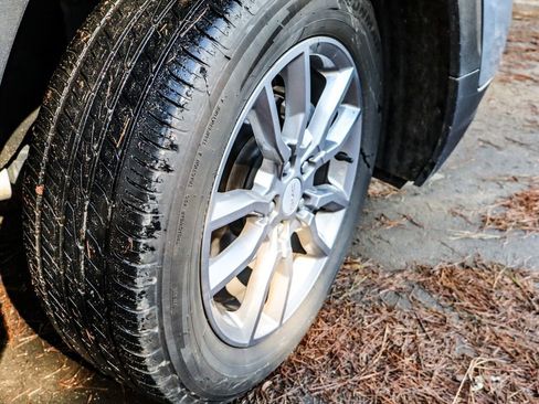 Used 2024 GMC Terrain SLT image 40