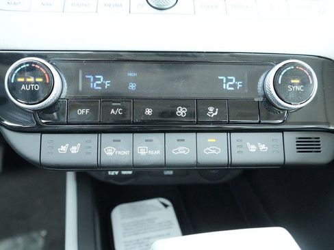 New 2026 Hyundai Elantra Limited image 35