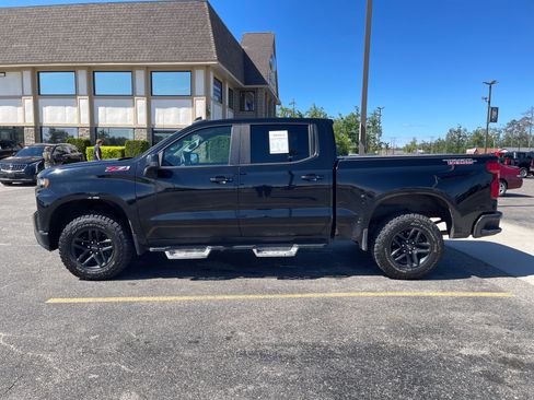 Used 2019 Chevrolet Silverado 1500 LT Trail Boss w/ Convenience Package AWD/4WD image 6
