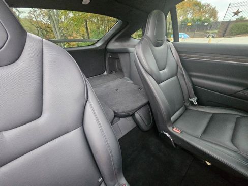 Used 2022 Tesla Model X image 65