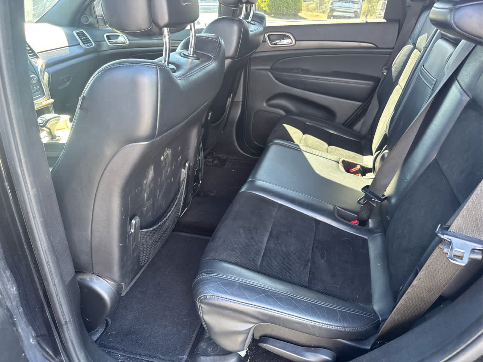 Used 2015 Jeep Grand Cherokee Altitude AWD/4WD image 9
