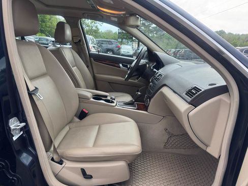 Used 2011 Mercedes-Benz C 300 4MATIC Sedan image 14