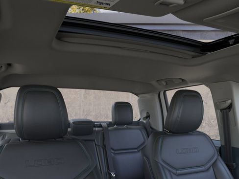 New 2026 Ford Maverick Lobo AWD/4WD image 12