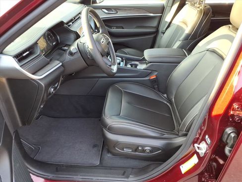 New 2026 Jeep Grand Cherokee Limited image 11