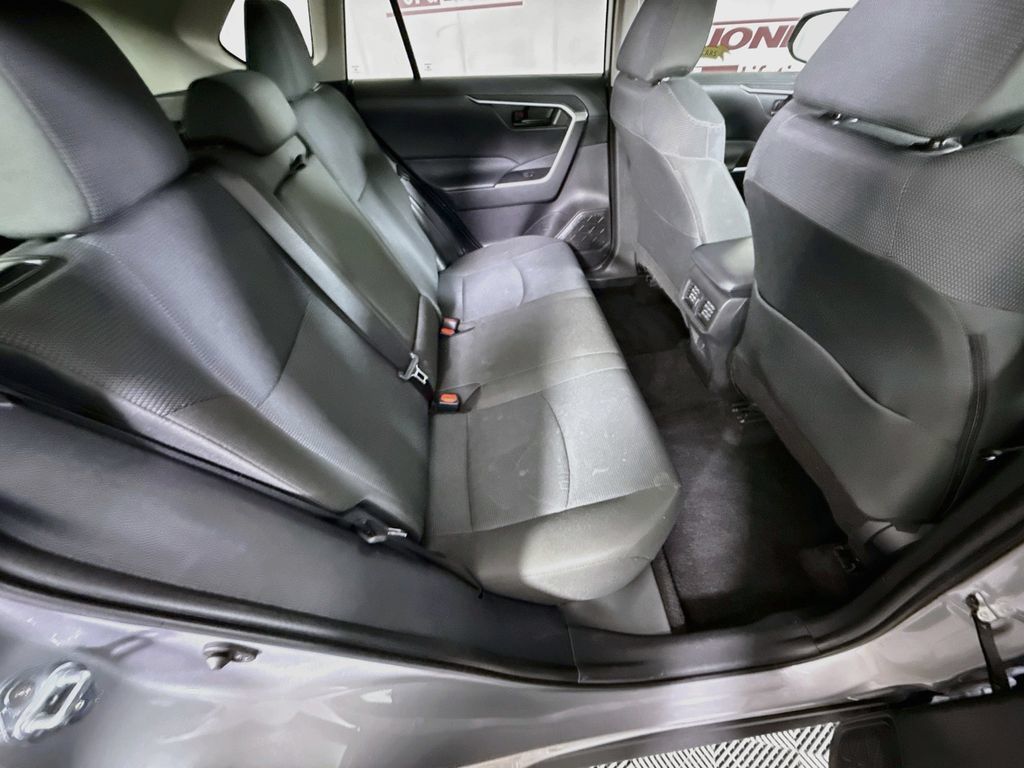 Certified 2025 Toyota RAV4 LE AWD/4WD image 29