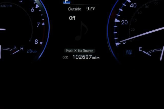 Used 2019 Toyota Highlander XLE FWD image 19