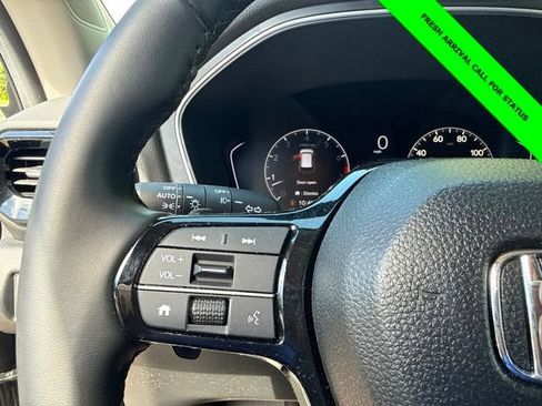 Used 2025 Honda Pilot EX-L image 29
