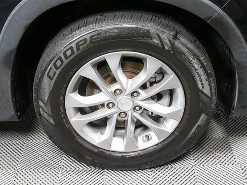 Used 2019 Hyundai Santa Fe SEL image 35