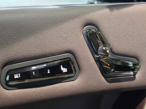 New 2026 BMW iX xDrive60 w/ Executive Package image 25