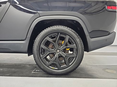 Used 2022 Rivian R1T Adventure image 10
