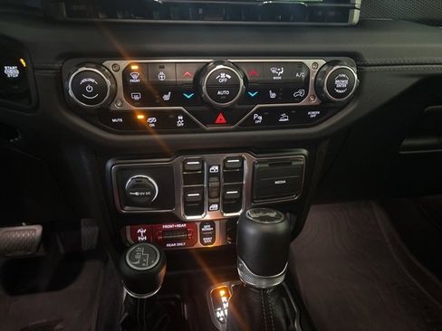 Certified 2024 Jeep Wrangler Unlimited Rubicon 392 image 19