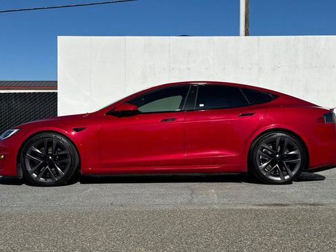 Used 2022 Tesla Model S Plaid image 6