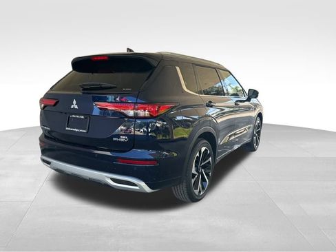 New 2025 Mitsubishi Outlander SEL image 3