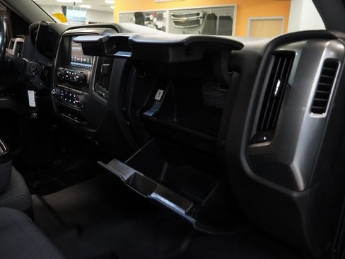 Used 2019 Chevrolet Silverado 1500 LT image 28