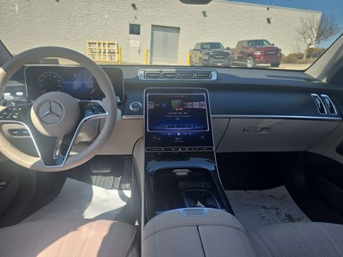 Certified 2025 Mercedes-Benz S 500 4MATIC image 13