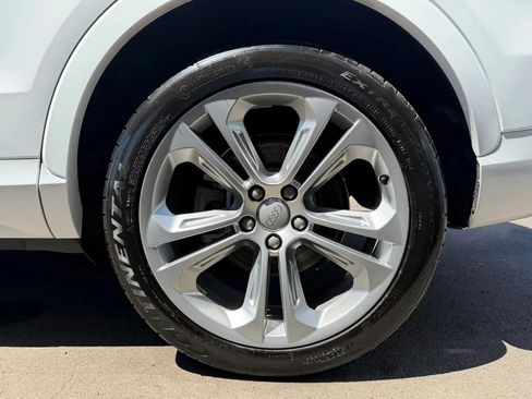 Used 2016 Audi Q3 2.0T Prestige w/ Prestige Package AWD/4WD image 17