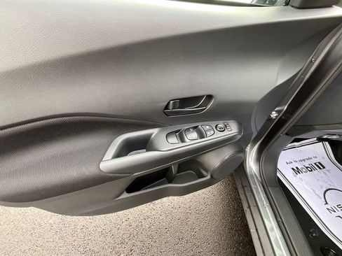 Certified 2025 Nissan Kicks Play S image 30