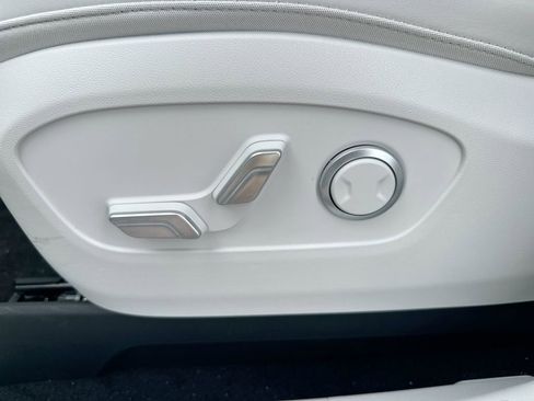 New 2026 Hyundai Ioniq 9 SEL image 38