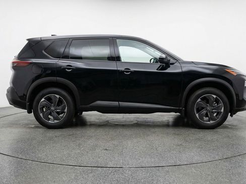 Used 2025 Nissan Rogue SV image 11