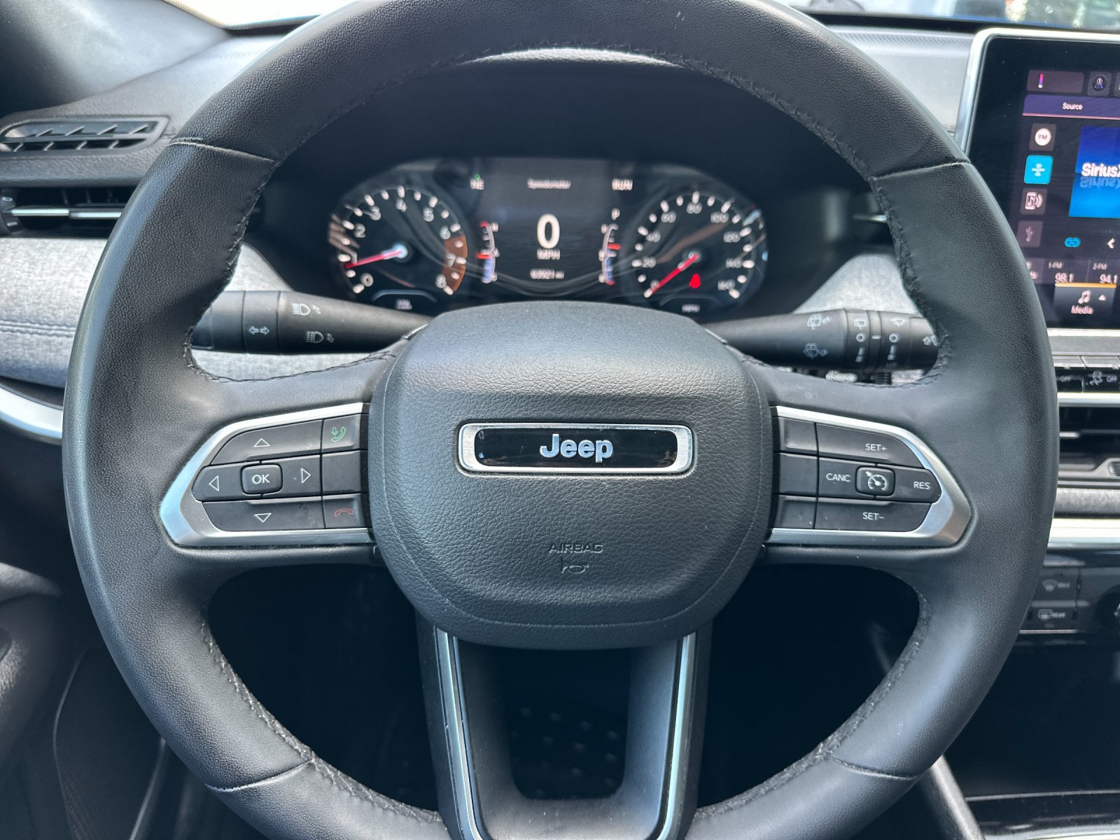 Used 2024 Jeep Compass Latitude AWD/4WD image 23