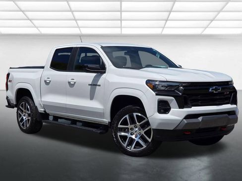 Certified 2023 Chevrolet Colorado Z71 w/ Z71 Convenience Package 2 AWD/4WD image 15