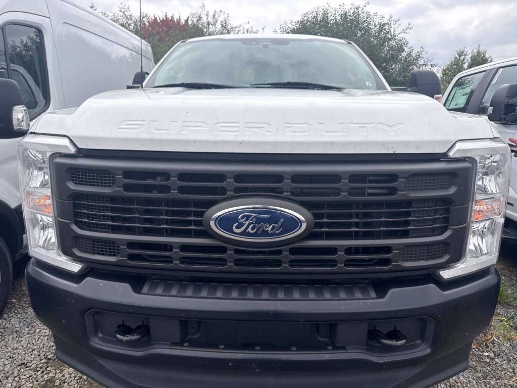 Used 2024 Ford F250 XL AWD/4WD image 2