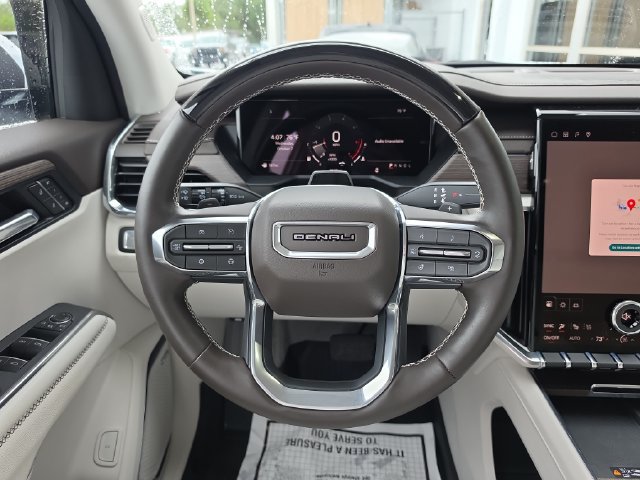 Certified 2026 GMC Acadia Denali w/ Super Cruise Package FWD image 12
