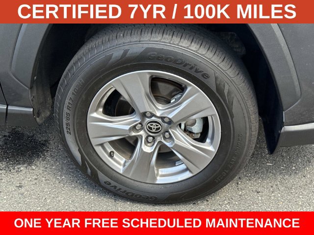 Used 2025 Toyota RAV4 LE AWD/4WD image 7