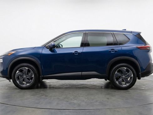 Used 2025 Nissan Rogue SV AWD/4WD image 4
