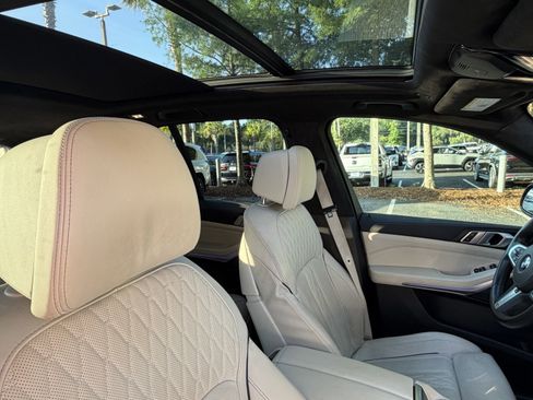 Used 2022 BMW X5 sDrive40i w/ M Sport Package RWD image 47