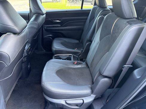 Used 2024 Toyota Grand Highlander AWD Hybrid image 9