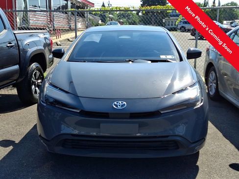 Certified 2023 Toyota Prius LE AWD/4WD image 2