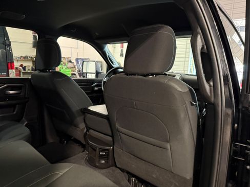 Certified 2025 RAM 2500 Big Horn AWD/4WD image 12