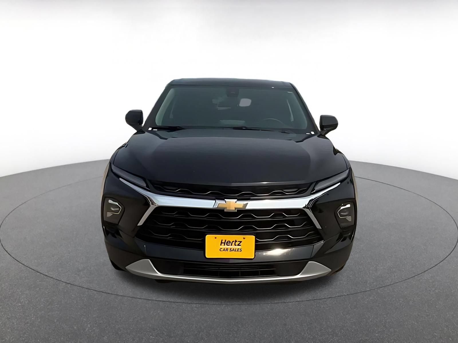 Used 2025 Chevrolet Blazer LT FWD image 4