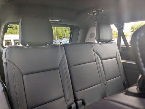 Used 2022 Chevrolet Suburban Z71 image 27