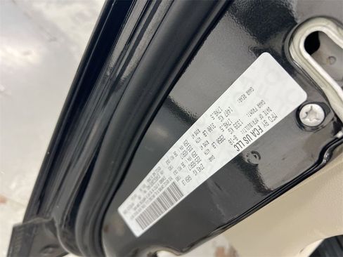 Used 2019 Dodge Grand Caravan SXT image 27