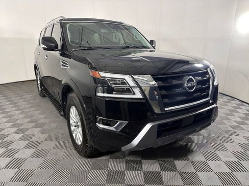 Used 2024 Nissan Armada SV AWD/4WD image 3