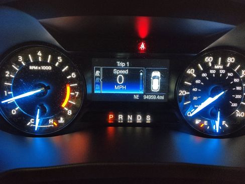 Used 2018 Ford Explorer XLT FWD image 23